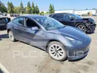 2023 Tesla Model 3 фото