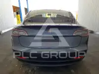 2023 Tesla Model 3 фото