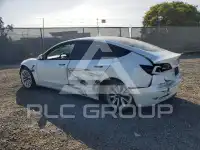 2023 Tesla Model 3 фото