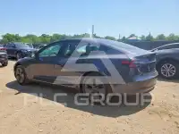 2023 Tesla Model 3 фото
