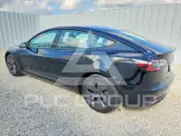 2023 Tesla Model 3 фото