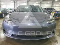 2023 Tesla Model 3 фото
