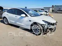 2023 Tesla Model 3 фото