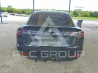 2023 Tesla Model 3 фото
