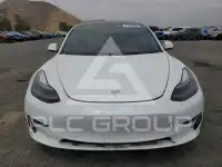 2023 Tesla Model 3 фото
