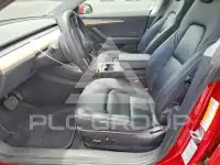 2023 Tesla Model 3 фото
