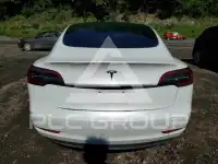 2023 Tesla Model 3 фото