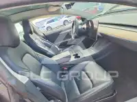2023 Tesla Model 3 фото