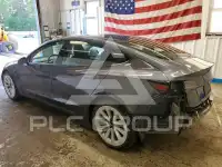 2023 Tesla Model 3 фото