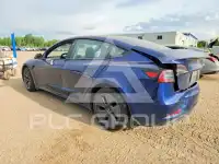 2023 Tesla Model 3 фото