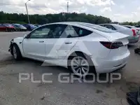 2023 Tesla Model 3 фото