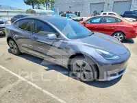 2023 Tesla Model 3 фото