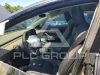 2023 Tesla Model 3 фото