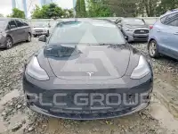 2023 Tesla Model 3 фото