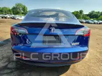 2023 Tesla Model 3 фото
