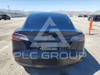 2023 Tesla Model 3 фото