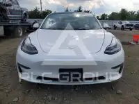 2023 Tesla Model 3 фото