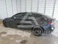 2023 Tesla Model 3 фото