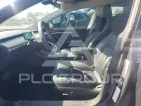 2023 Tesla Model 3 фото