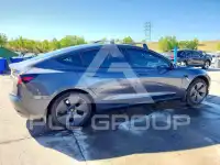 2023 Tesla Model 3 фото