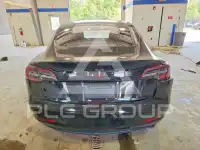 2023 Tesla Model 3 фото