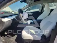 2023 Tesla Model 3 фото