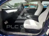 2023 Tesla Model 3 фото