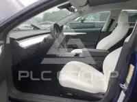 2023 Tesla Model 3 фото