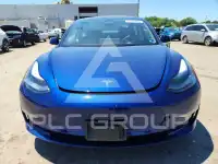2023 Tesla Model 3 фото