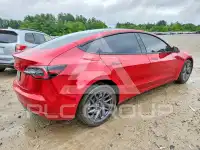 2023 Tesla Model 3 фото