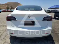 2023 Tesla Model 3 фото