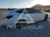 2023 Tesla Model 3 фото