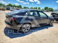 2023 Tesla Model 3 фото