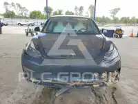 2023 Tesla Model 3 фото