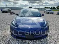 2023 Tesla Model 3 фото