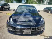 2023 Tesla Model 3 фото