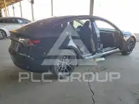 2023 Tesla Model 3 фото