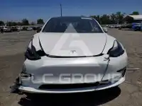 2023 Tesla Model 3 фото