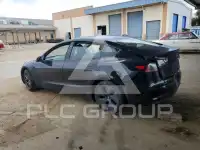 2023 Tesla Model 3 фото