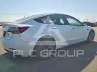 2023 Tesla Model 3 фото