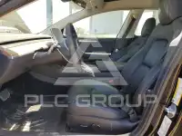 2023 Tesla Model 3 фото
