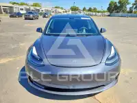 2023 Tesla Model 3 фото