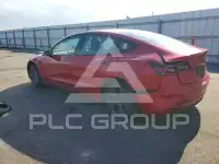 2023 Tesla Model 3 фото