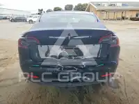 2023 Tesla Model 3 фото