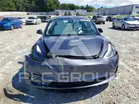 2023 Tesla Model 3 фото