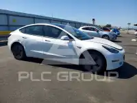2023 Tesla Model 3 фото