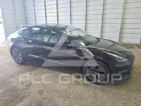 2023 Tesla Model 3 фото