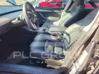 2023 Tesla Model 3 фото