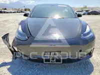 2023 Tesla Model 3 фото