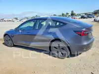 2023 Tesla Model 3 фото